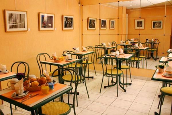 Printania Porte De Versailles Париж Ресторант снимка